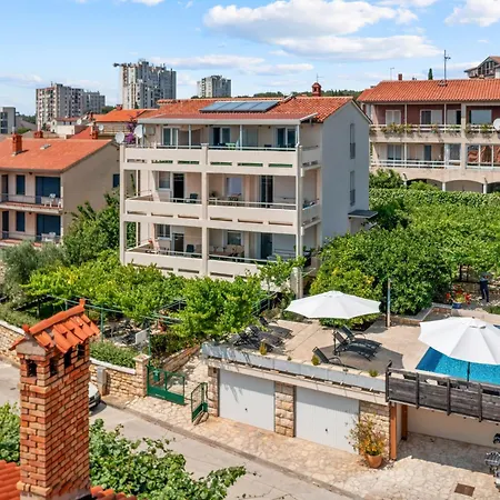 Petrinic V Lägenhet *