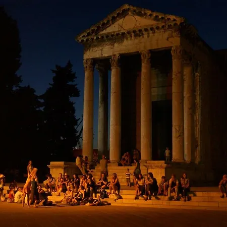 Petrinic V Lägenhet *