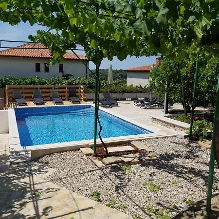 Petrinic V Lägenhet *