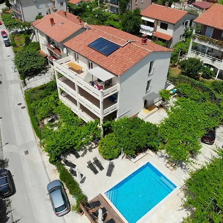 Apartmán Petrinic V *